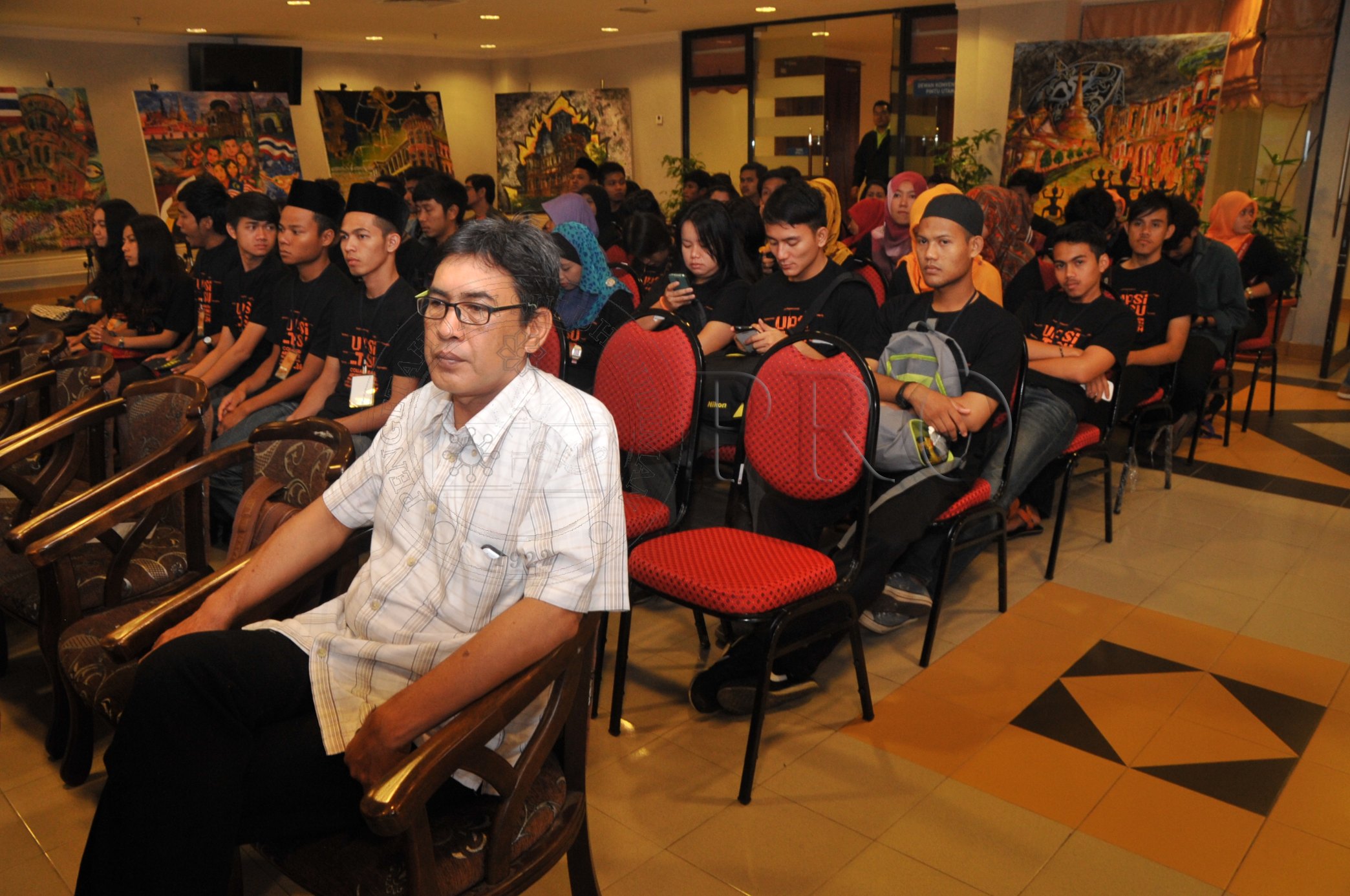 PRO 14 45 THAKSIN PRO 5697